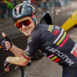 AGU Jumbo Visma Trilogy Bib Shorts -Cycling Clothing Store Jumbo Trilogy Kit Rider 13452.1700849153